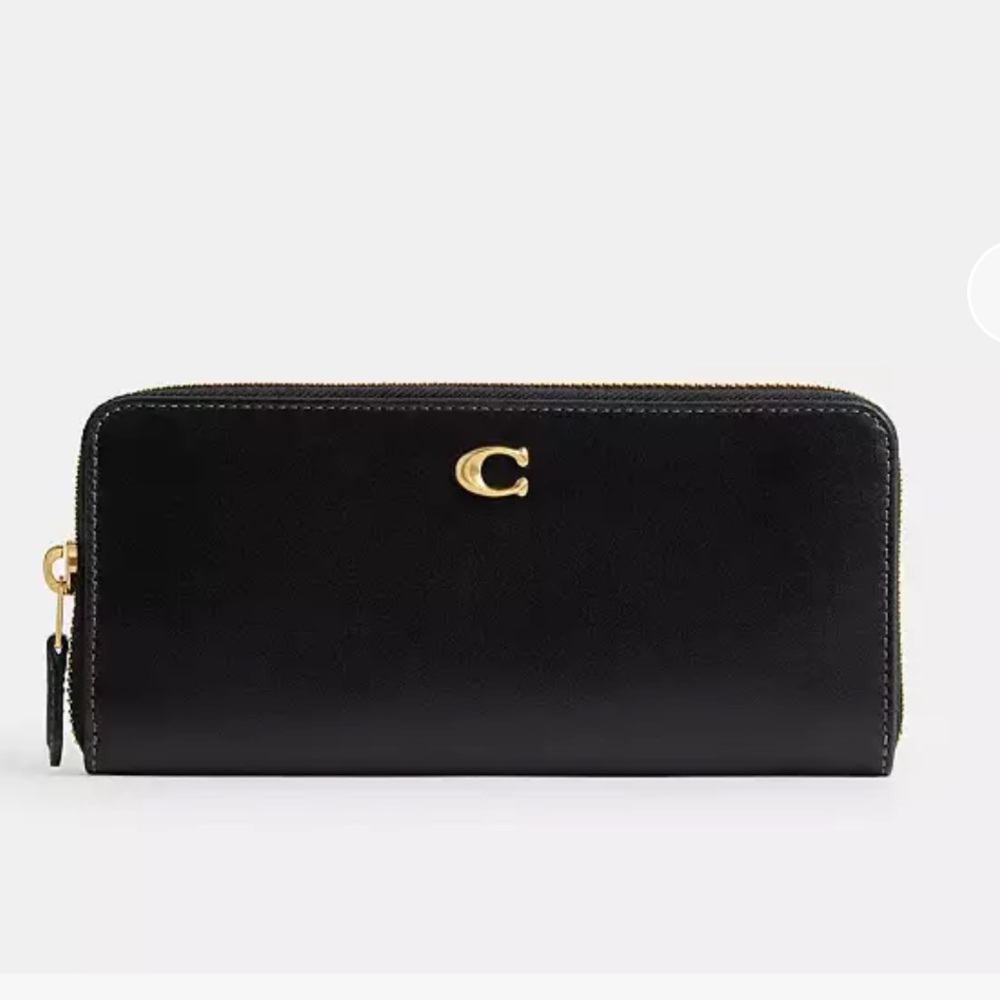 Coach Essential Slim Accordion Zip Wallet